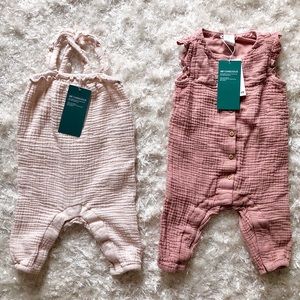 2 organic cotton jumpsuits from H&M, 4-6 months
